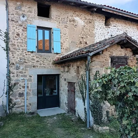 Le Du Puits بيت للعطل Brigueuil